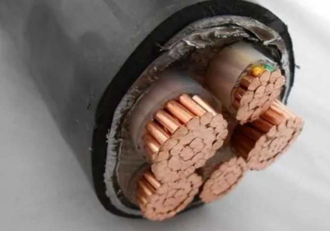 廣州電纜廠簡(jiǎn)單講一講低壓電力電纜的防潮處理方法和選購要點(diǎn).jpg